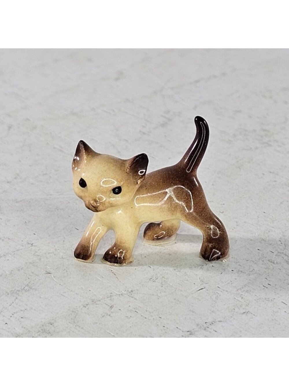 Hagen Renaker Siamese Kitten Cat Walking Miniature Figurine Facing Left